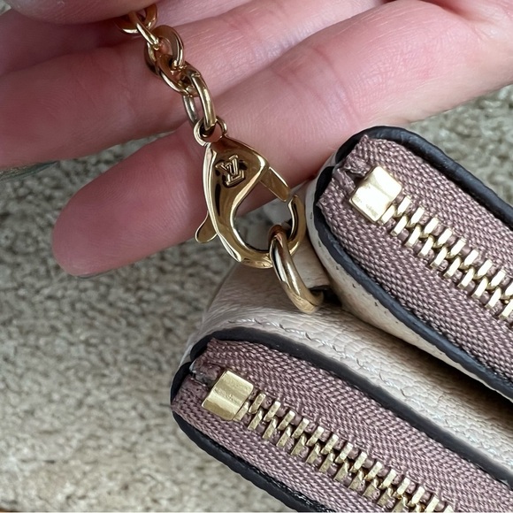 Louis Vuitton double zip pochette empreinte leather crème rose de bois rosewood - Picture 16 of 16